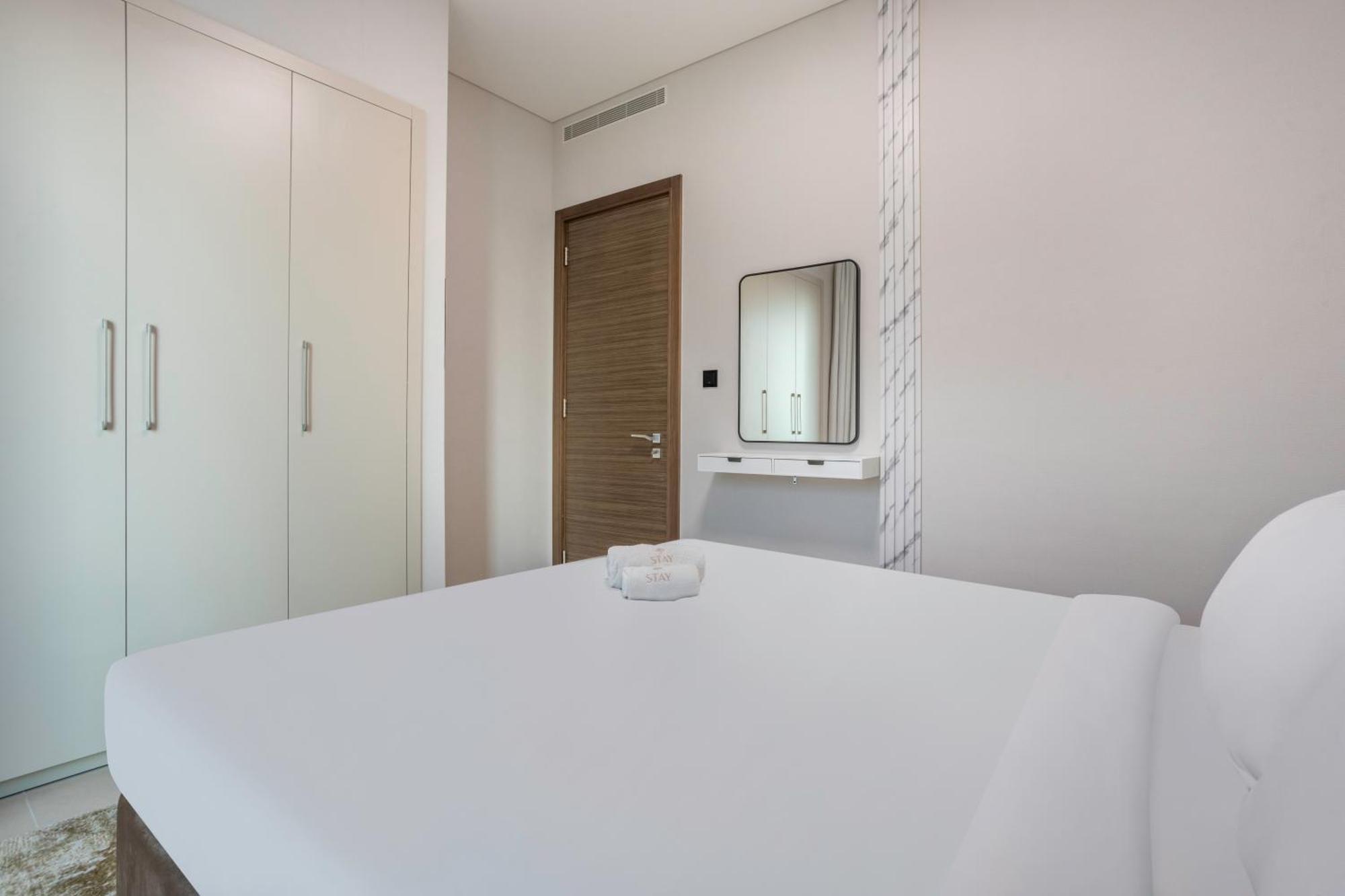Stay By Latinem Luxury 1Br Plus Study Holiday Home Cv A2712 Near Downtown Dubaj Zewnętrze zdjęcie
