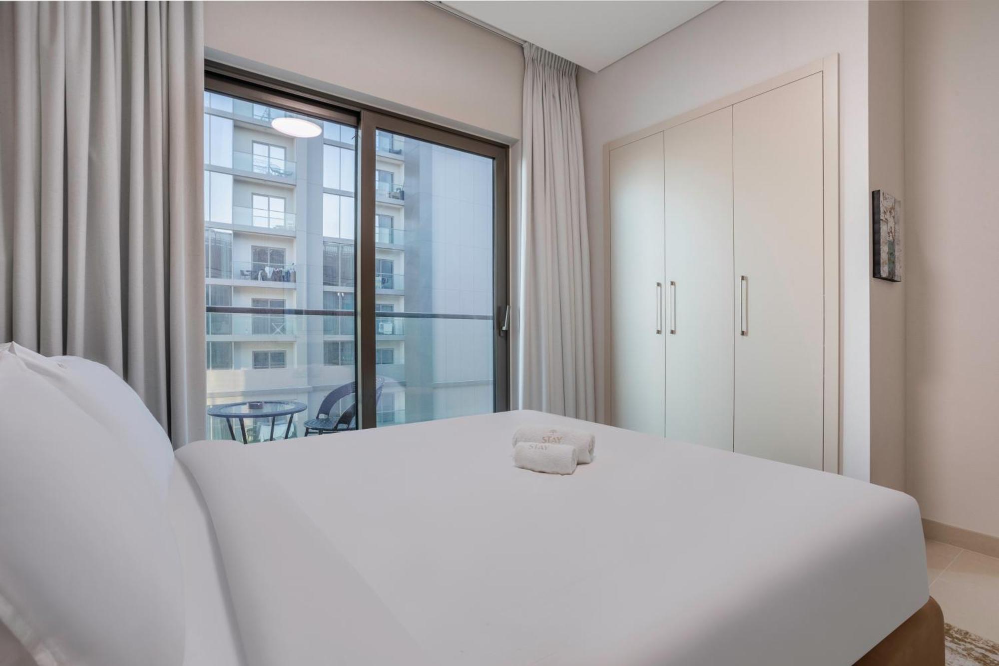 Stay By Latinem Luxury 1Br Plus Study Holiday Home Cv A2712 Near Downtown Dubaj Zewnętrze zdjęcie